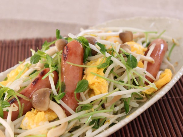 豆苗のウインナー炒め