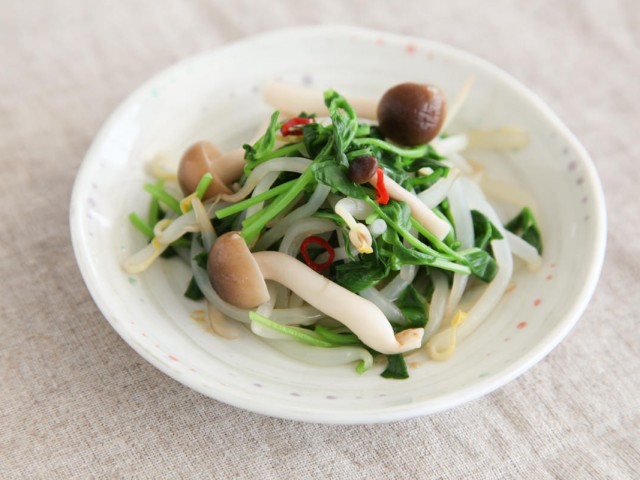 豆苗ときのこの白だし和え