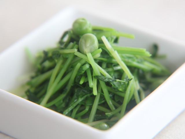 豆苗とえんどう豆の親子和え