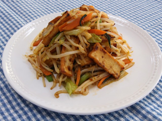 ペヤング激辛！厚揚げの旨辛野菜炒め