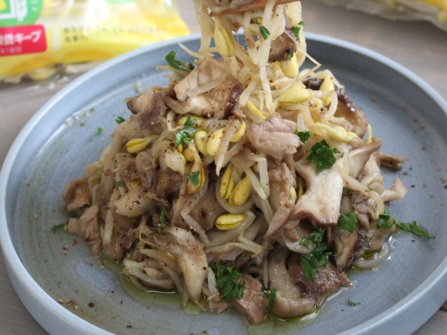 子大豆もやしときのこのマリネ
