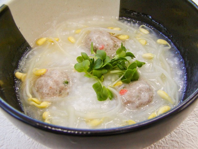 子大豆もやし芽ぐみと肉団子の中華粥