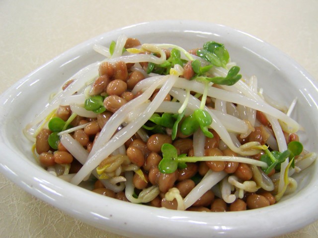 もやしの納豆あえ