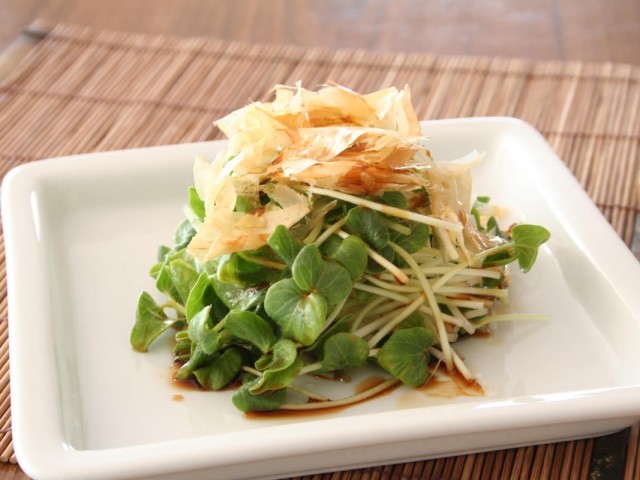 おくらの新芽とかつお節のかつおくらポン酢