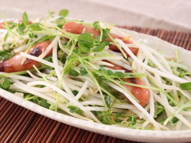豆苗ともやしのささっと炒め