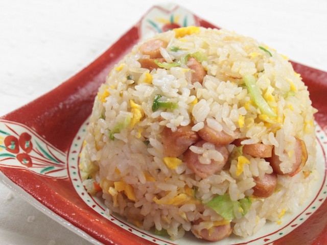 野菜たっぷりチャーハン