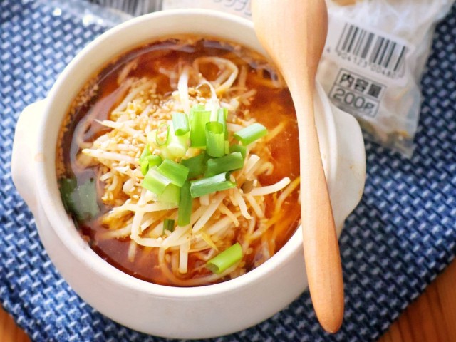 夏バテ防止に!ピリ辛もやしスープ!