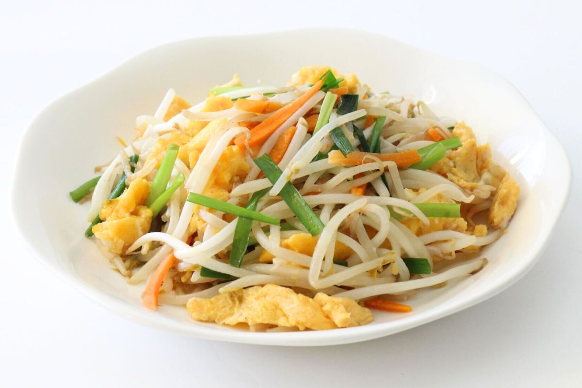 ふわふわ卵のニラ野菜炒め